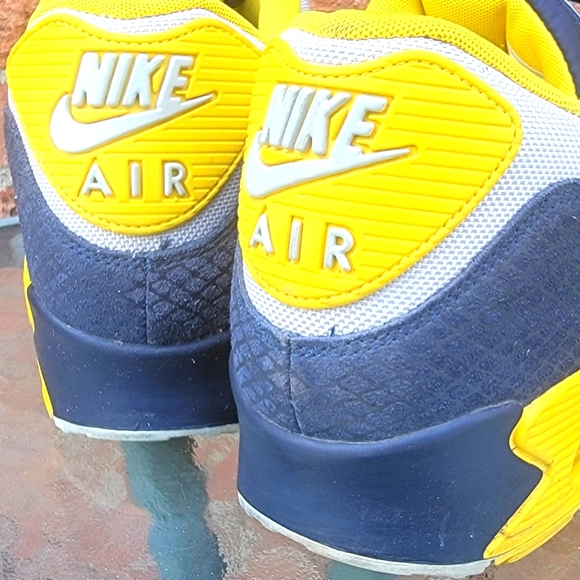 Nike Air Max 90 size 15 uofm michigan colors - Picture 4 of 6